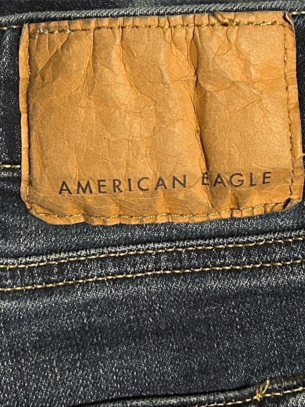 American Eagle Outfitters Men’s Dark Wash Relaxed Jeans - Picture 6 of 10